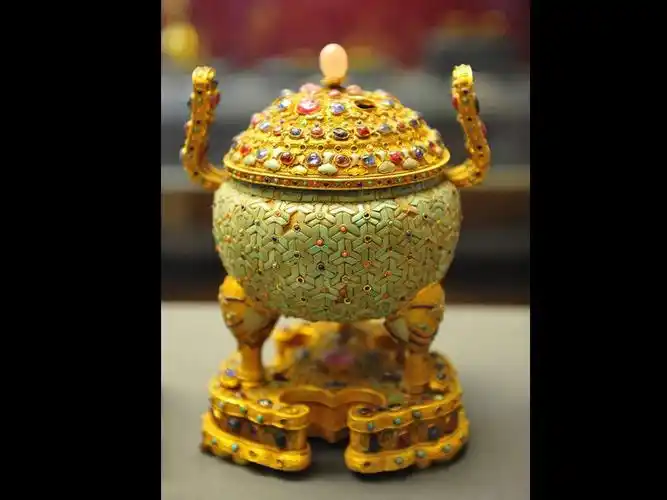 故宫珍宝特展 清代帝后御用金器览(组图)_旅游频道_凤凰网