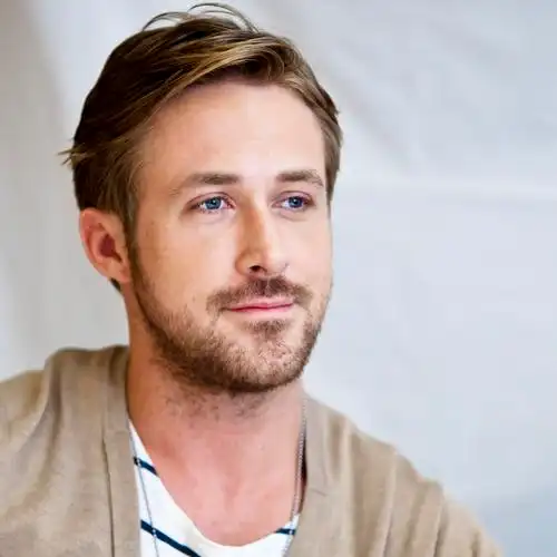 p>瑞恩·高斯林(ryan gosling),1980年11月12日出生于加拿大安大略省
