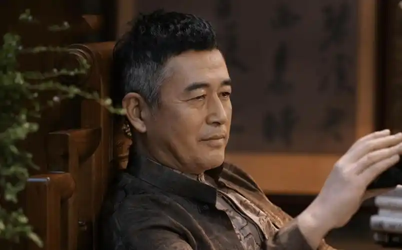 王志飞在演艺方面也发展得非常好,最近播出的作品《扫黑风暴》再次