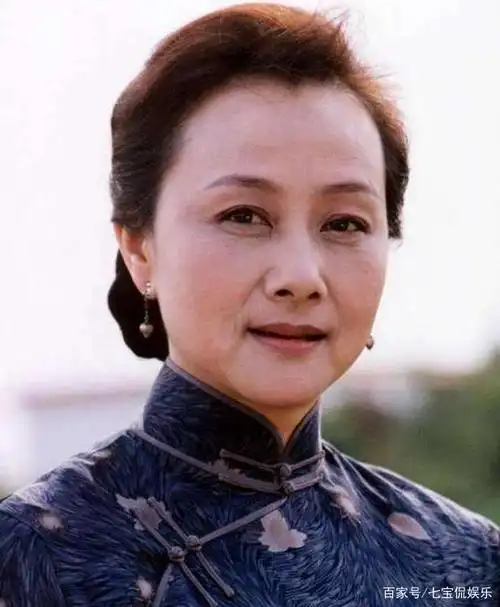 "老戏骨"黄梅莹:嫁演员金鑫结婚36年恩爱如初,儿子是著名导演