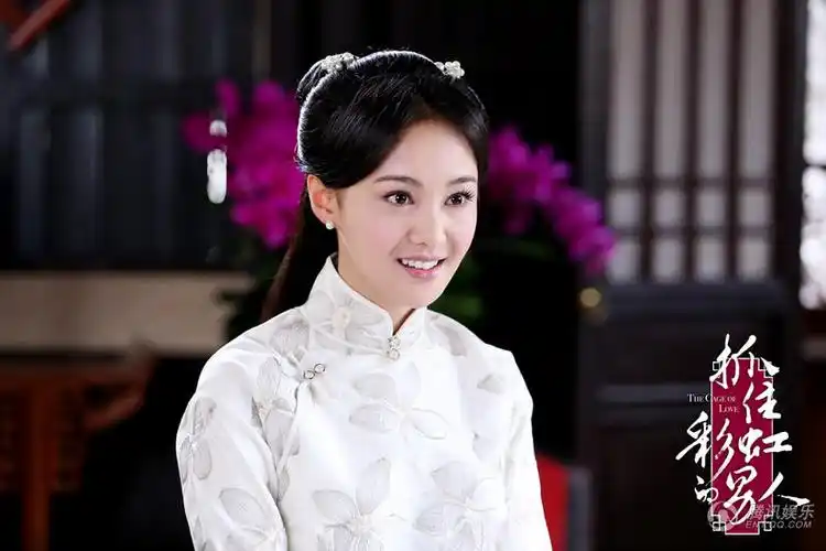 郑爽《抓住彩虹的男人》首播 最灵秀千金受肯定