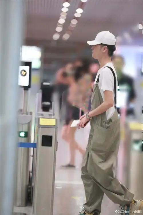 张云雷 杨九郎 同款背带裤2020年宽松阔腿裤抽绳休闲男女连体裤潮