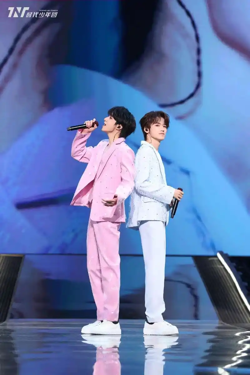 时代少年团澳门演唱会首场团体舞台 马嘉祺 丁程鑫 宋亚轩 刘 - 抖音
