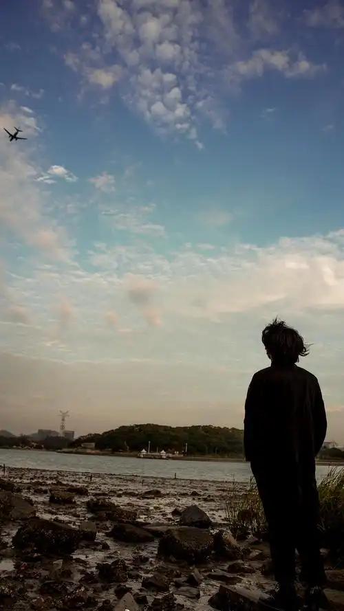 孤独男生背影1080x1920分辨率下载,孤独男生背影,图片,壁纸,摄影-桌酷