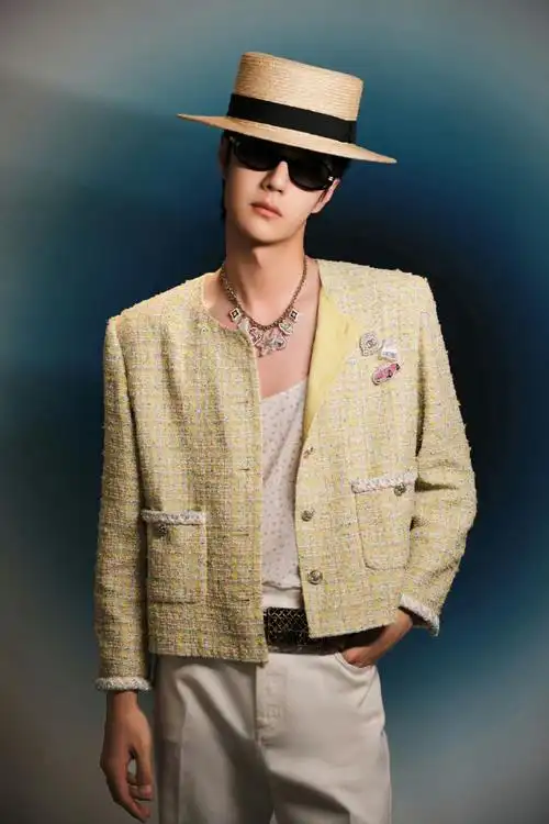 王一博法式礼帽##王一博是来度假的吗