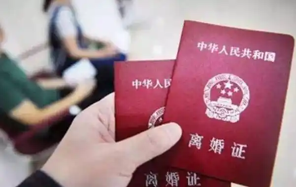 2023年一季度离婚登记量同比增加12.7万对_数据_人们_家庭