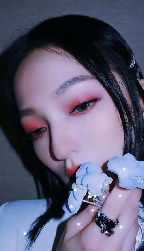 张韶涵优雅性感写真图片16