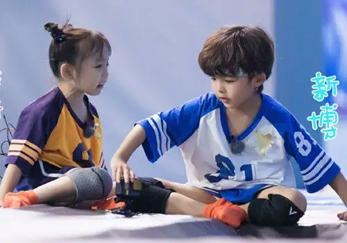 超可爱萌娃清新图片_沈佳昕沈新博我们长大了