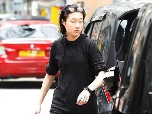 "小龙女"吴卓林有多"真实"?看到她路人生图后,立刻捂上双眼