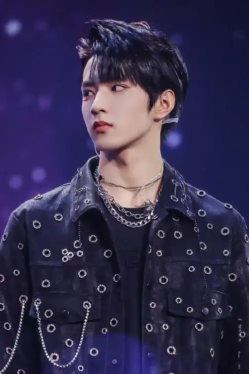 少年on fire##刘耀文特务j舞台