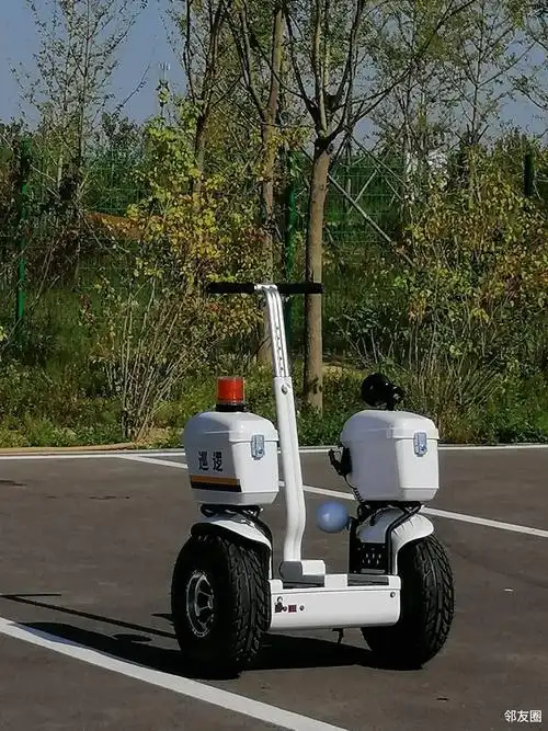 在温榆河公园里,发了一个大号超可爱的平衡车,你们发现了吗?