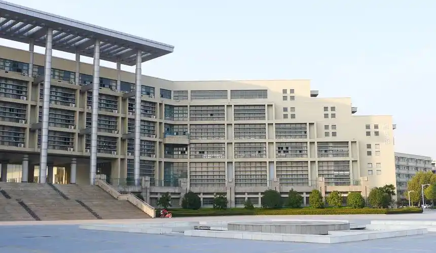 江苏省盐城中学