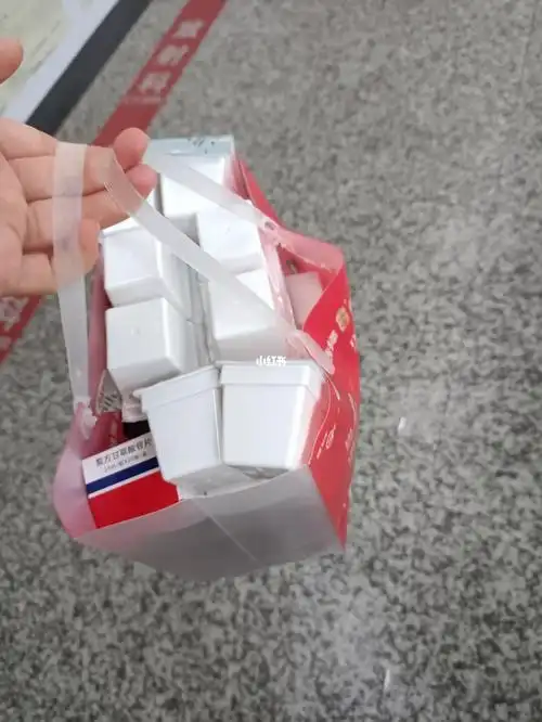 一大早去医院收获满满一袋子药