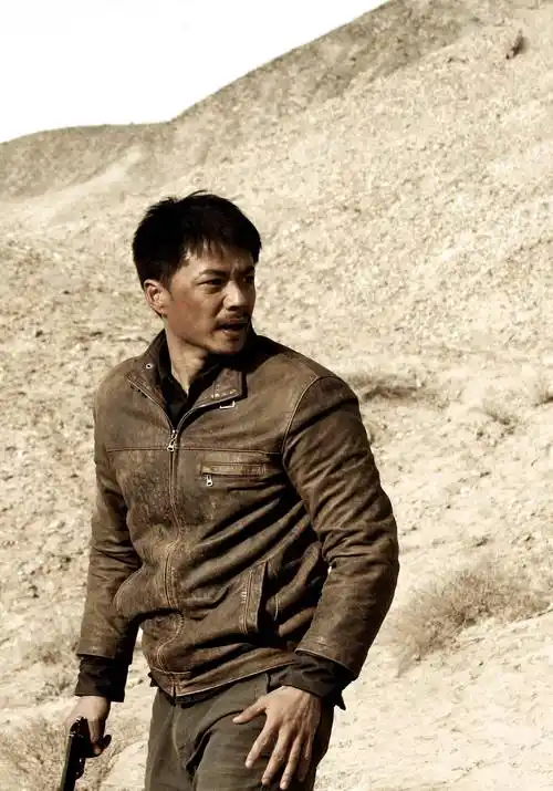 从团长到刑警的段奕宏,回归历史军旅大片,重现当年"钢七连"_老段_士兵