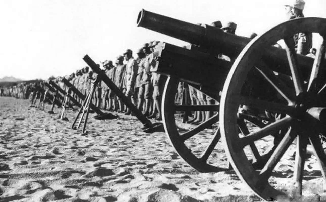 八路军的炮兵部队,通过不断的战斗,我们的武器装备也有了很大提升!