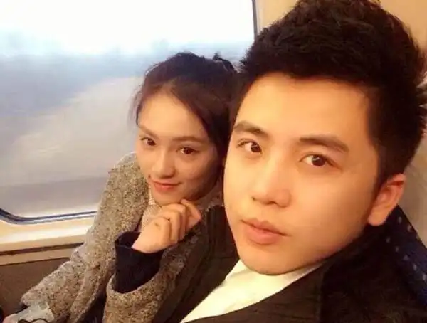 黄灿灿闺蜜贝贝是谁 直播曝其分手被骂导致流产