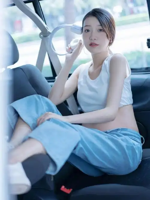 09郭碧晨车内写真孕妇版附教程哦