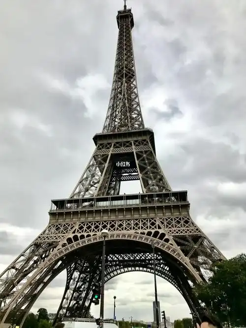 埃菲尔铁塔