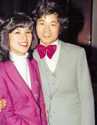 龙千玉疗丧女之痛 偎前夫恩爱照曝光