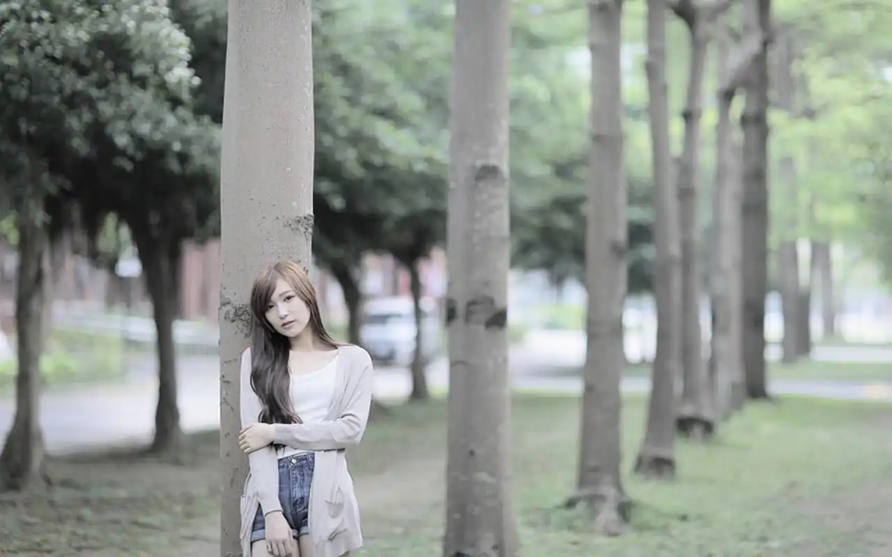 毕业季东海大学校花唐筠乔甜美写真桌面壁纸一