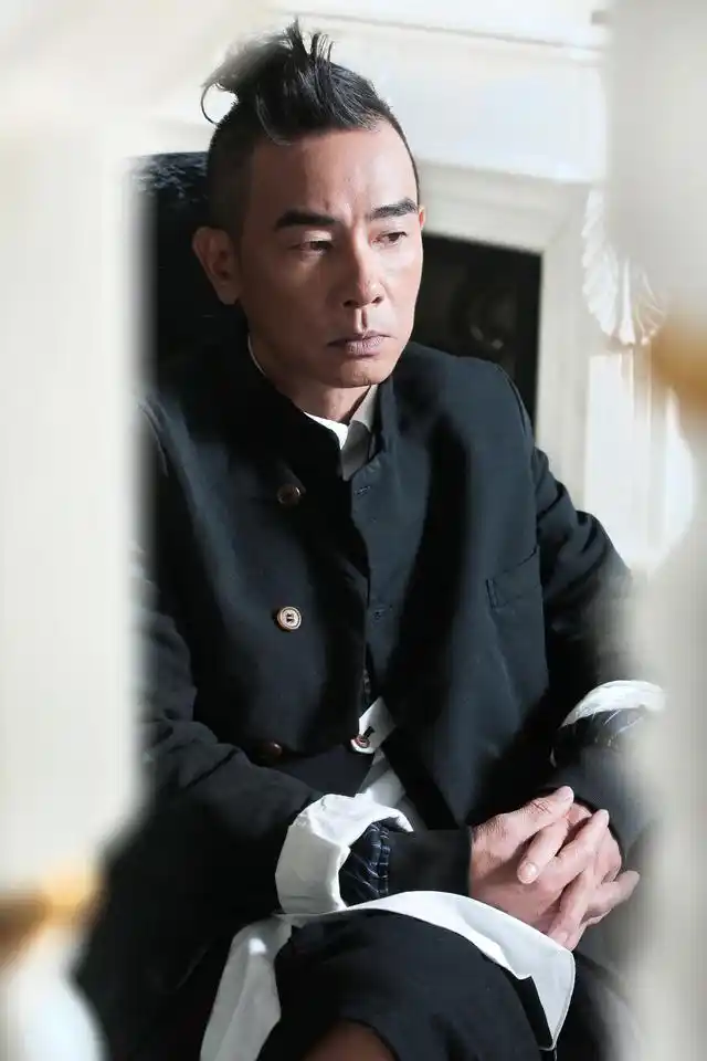 陈小春自曝《古惑仔》原本想找金城武演山鸡,现在回看会觉得尴尬