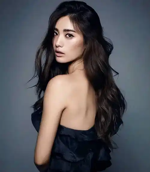 然而近年来,林珍娜的知名度似乎下降了很多很少在娱乐圈中露面,然么有