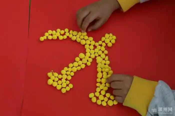 颂党恩,跟党走"的红色传统,引导孩子铭记红色历史,传承红色基因,增强