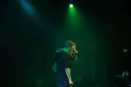 新生代人气说唱歌手lambert综艺首秀"奔现"成功