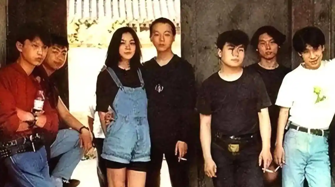 同是窦唯的女儿王菲和高原的女儿一比差别就很明显了