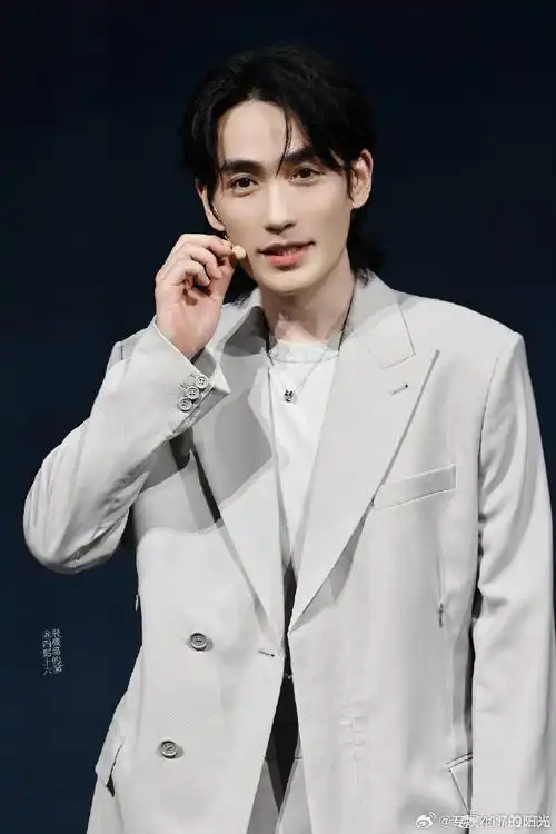 朱一龙##朱一龙2024美好纷至