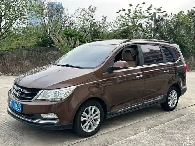 17年9月宝骏73018自波一手车年审到9月无事故