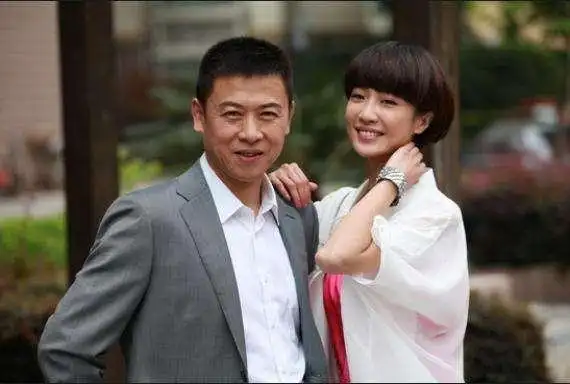 有钱女婿第一次登门, 我好吃好喝招待, 他临走塞我两万块钱让我感动