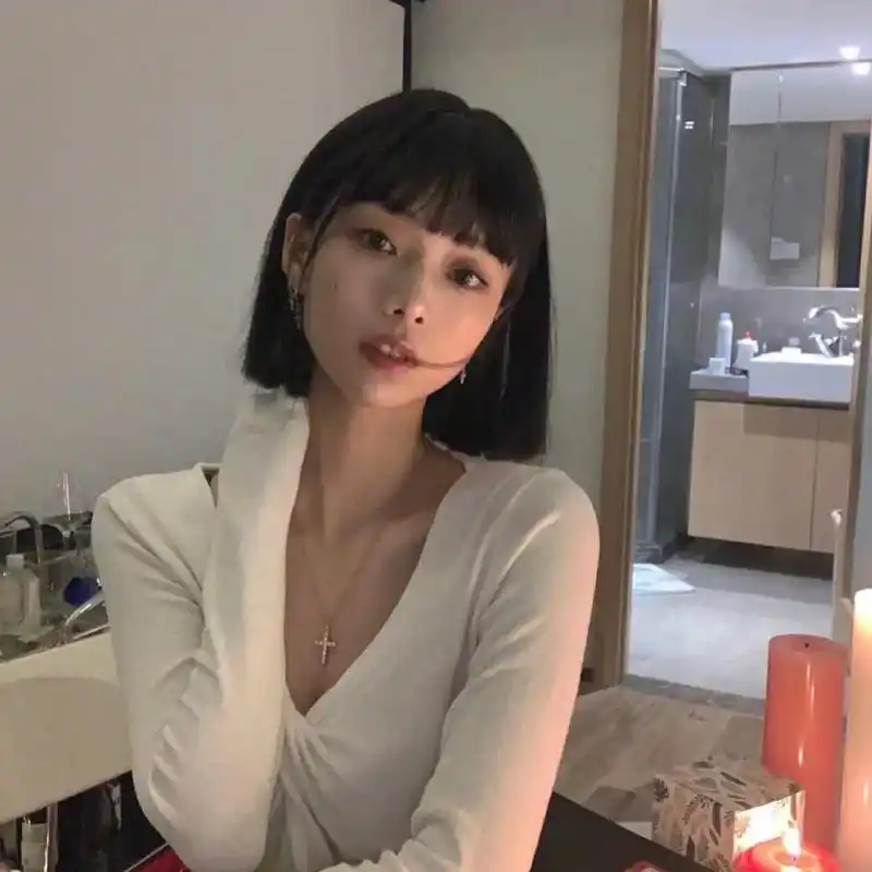 2022年最火短发 简约不失高质感,超a一刀齐女生短发发型! - 抖音