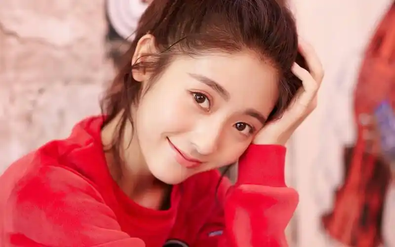 青春俏皮的邢菲