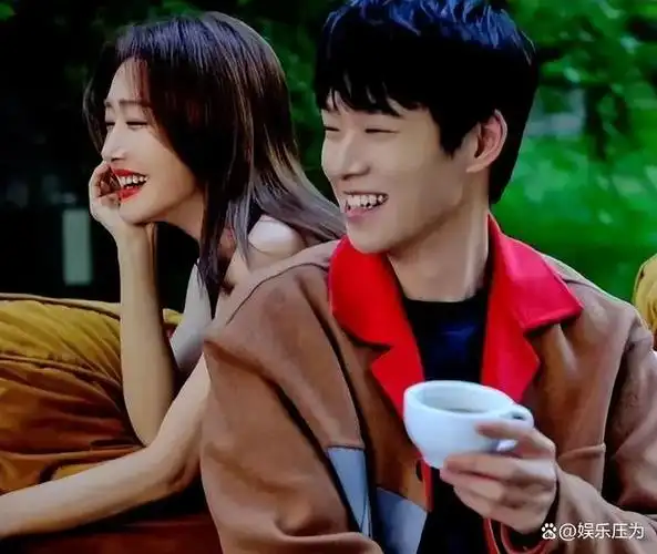 刘大锤再爆料恋情瓜魏大勋秦岚一起在三亚过年这是要公开了