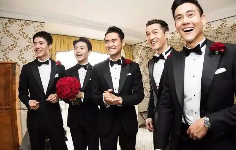 张若昀唐艺昕大婚甜度飙升这届伴郎团画风有点清奇