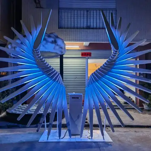 发光翅膀 灯光互动装置视觉盛宴 幻彩流动美陈展览