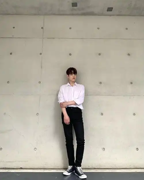 有没有"违反比例"的大长腿男idol给我瞧瞧(更新)