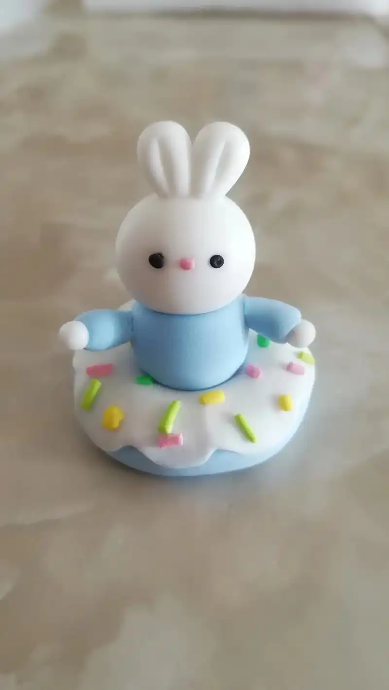 简单粘土小动物,小兔子甜甜圈做法.#超轻粘土手工 #有趣的儿 - 抖音