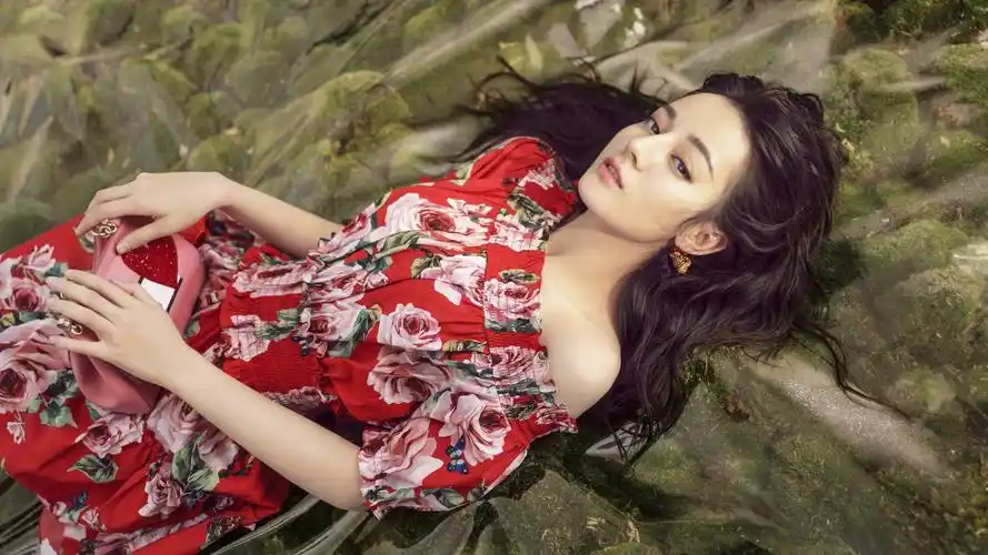 迪丽热巴 明星风尚壁纸【4】