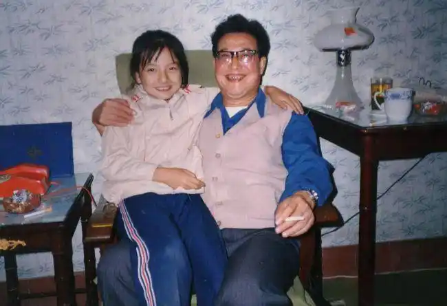 赵薇背后,5个男人串起了她的跌宕人生|叶茂青|范雨林|黄有龙|谢晋