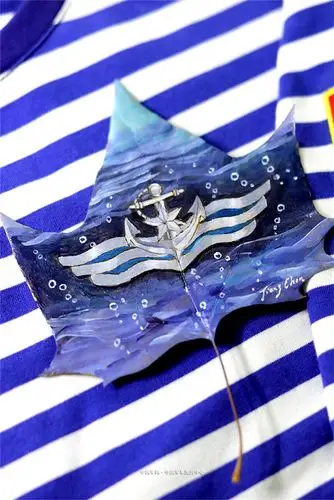 海军胸标元素手机壁纸