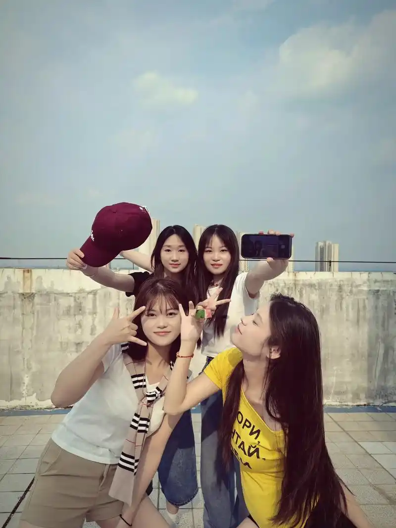 什么是青春呢开心的瞬间就是#多人合拍