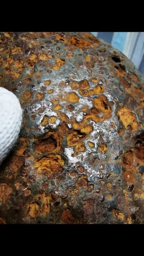 高熔五彩金属球粒陨石