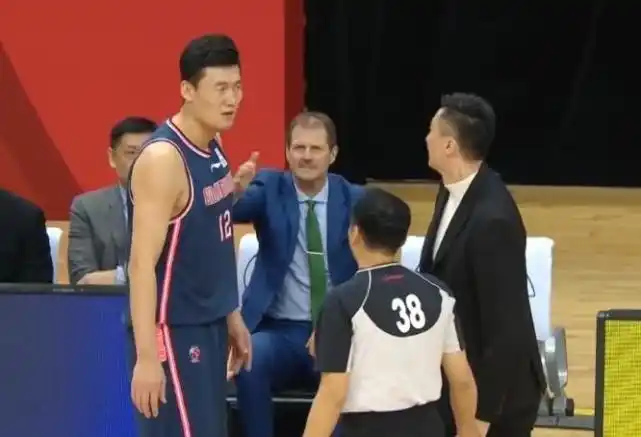 苏伟眼神凌厉,二飞稳健,周鹏赵睿强势爆发|广东队|任骏飞|易建联_网易