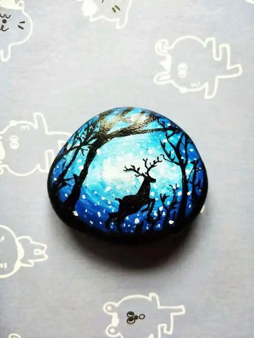 星空麋鹿石头画
