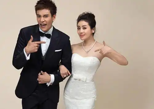 二十岁嫁给了老师,离婚后遇到小六岁的老公,每天都是小公主