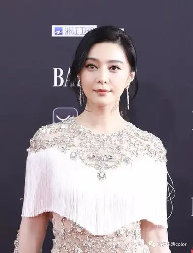 范冰冰要复出啦?高调现身活动 要卖面膜再起步?