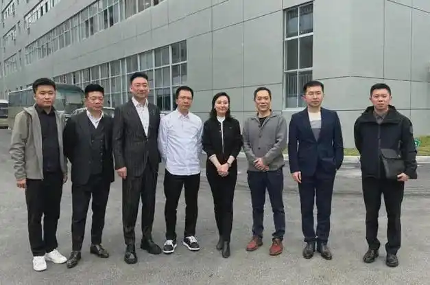 嘉宾商学创办人吴婷一行调研考察温州标杆民营企业
