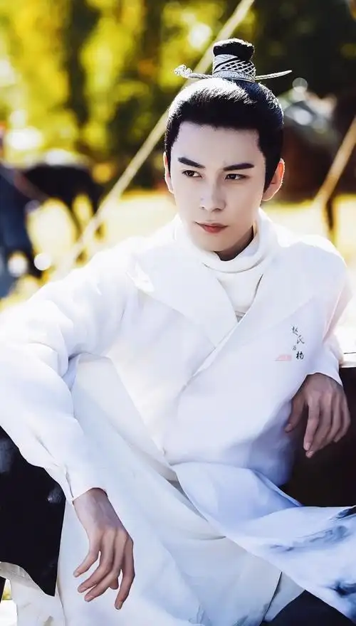 东宫男主陈星旭实力诠释减肥等于整容